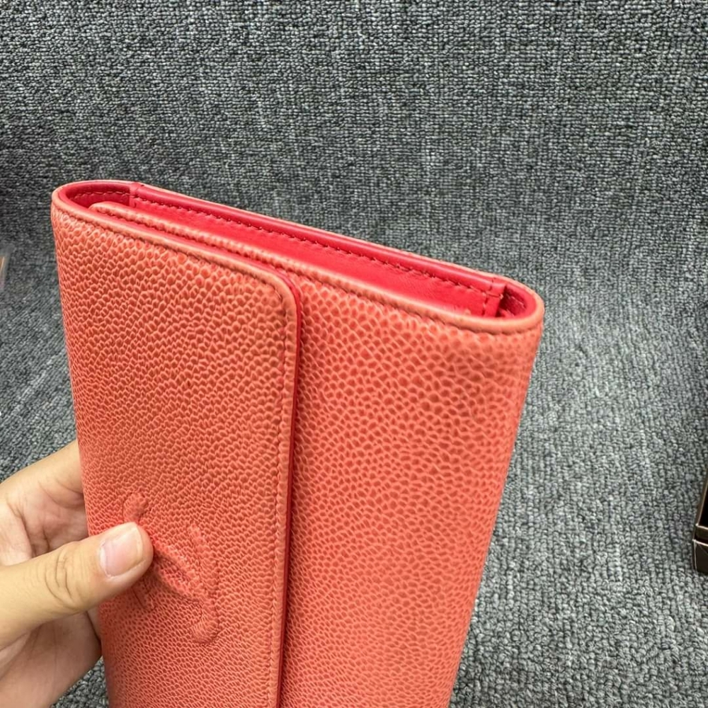100% Authentic CHANEL Leather Wallet - Picture 7 of 16